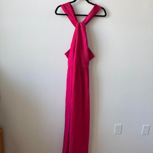 Hot pink halter maxi dress - Picture 2 of 5